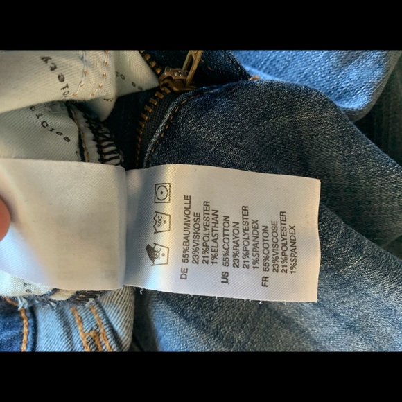 High-Rise Articles of Society Jeans - Picture 5 of 6